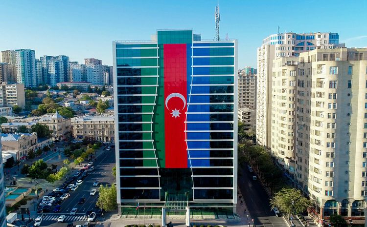 Nazirliyin binasından möhtəşəm görüntü - FOTO