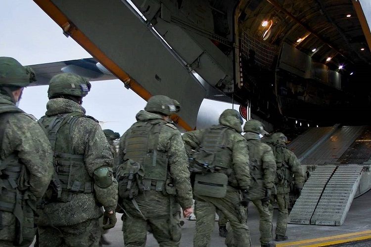 400-dən çox rusiyalı sülhməramlı Ermənistana gətirildi