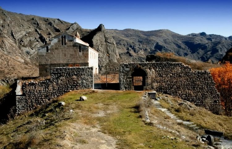 Erməni vandalizminin qurbanı olan abidələrimiz – Ağoğlan monastırı - FOTO