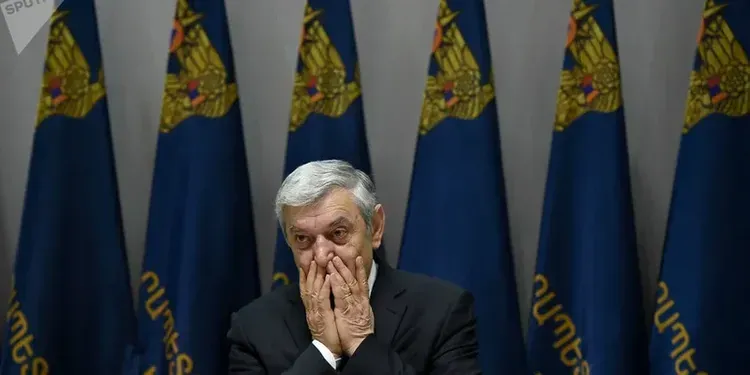 Ermənistan Fövqəladə Hallar Naziri istefa ərizəsi yazıb