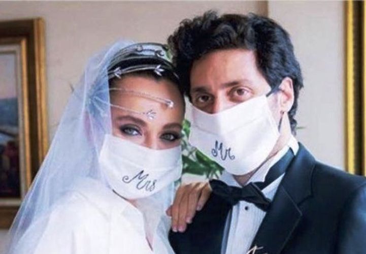 Vəkillə evli olan aktrisa ana olmağa hazırlaşır - Sosial şəbəkədə açıqladı 