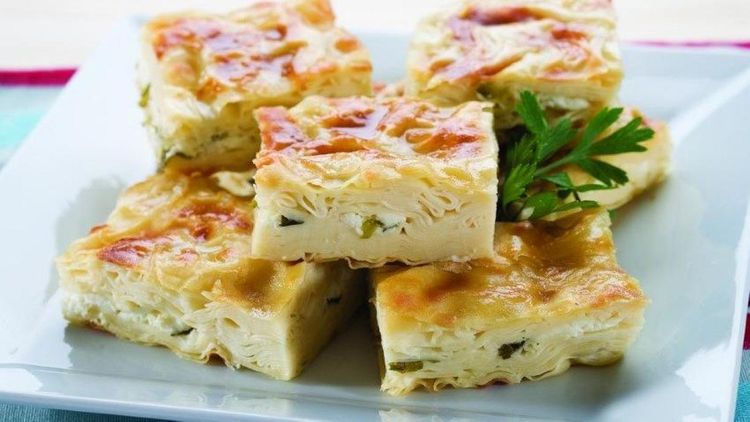 Türkiyə mətbəxinin məşhur yeməyi - "Su böreyi" necə hazırlanır?