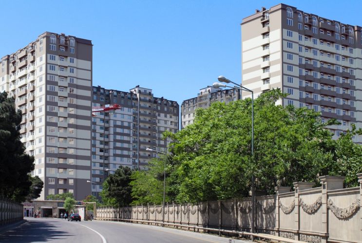 “Kristal Abşeron” “Avtovağzal” metrostansiyası yaxınlığında 2 binanın tikintisinə başladı