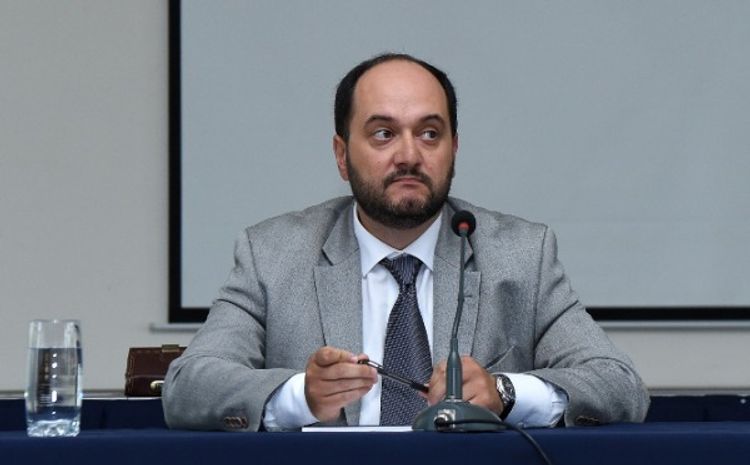 Ermənistanda daha bir nazir vəzifəsindən azad edildi
