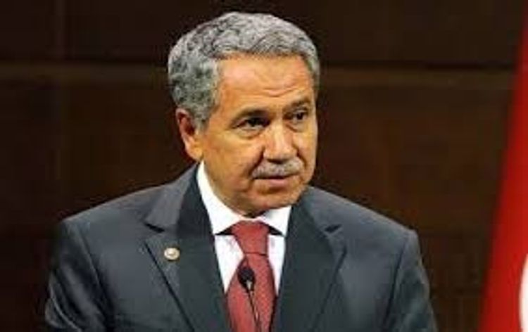 Bülent Arınç istefa verdi
