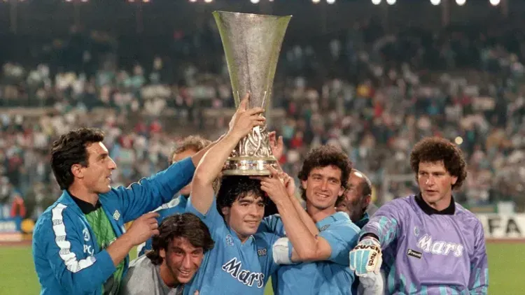 Bu stadiona Maradonanın adı verilə bilər