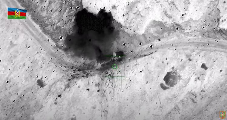 Düşmənin təminat vasitələri və döyüş texnikaları məhv edildi - VİDEO