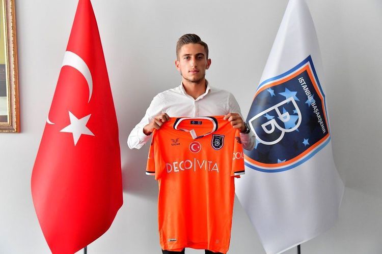 Millimizin futbolçusu “Başakşəhər”lə müqavilə imzaladı