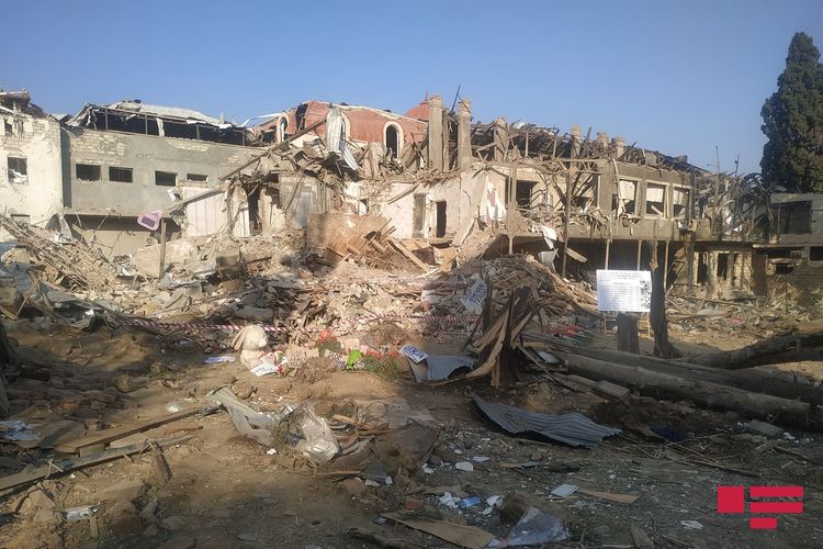 “Gördüm divar uçdu anamın üstünə...” – 11 oktyabr Gəncə dəhşətlərini Səbuhi Məmmədli yazır