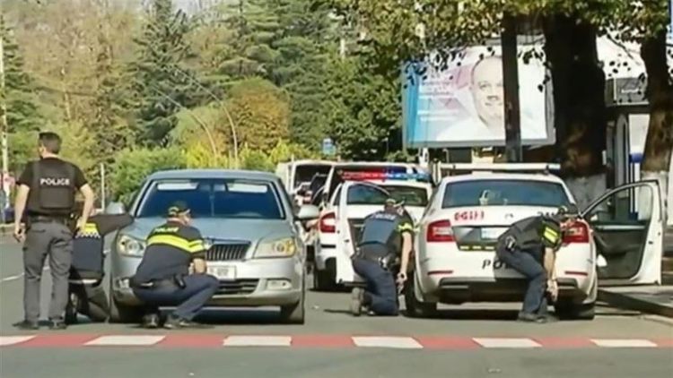 Gürcüstanda banka basqın: girov götürülənlər var - VİDEO