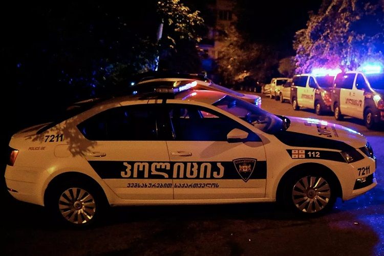 Gürcüstanda bankda insanları girov götürən şəxs təslim olub