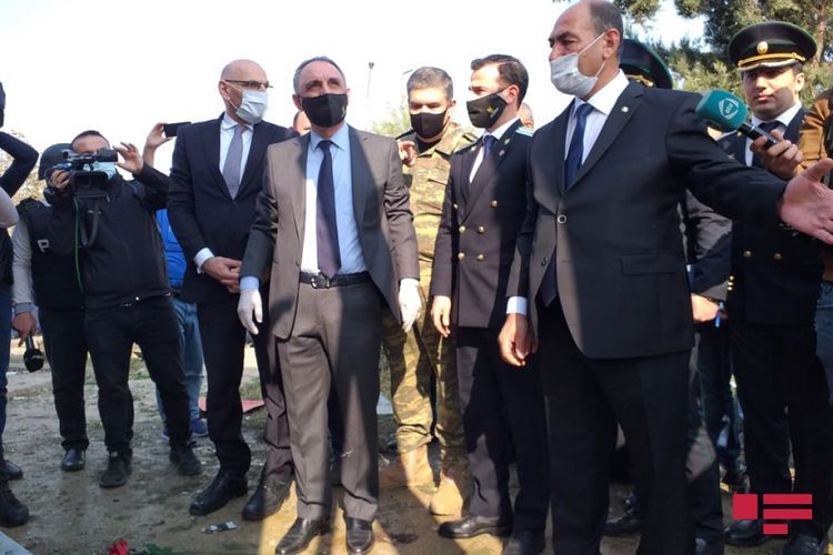 İcra başçısı: "Bərdəyə raket hücumu zamanı yaralanan 3 nəfər Bakıya təxliyə olunub"