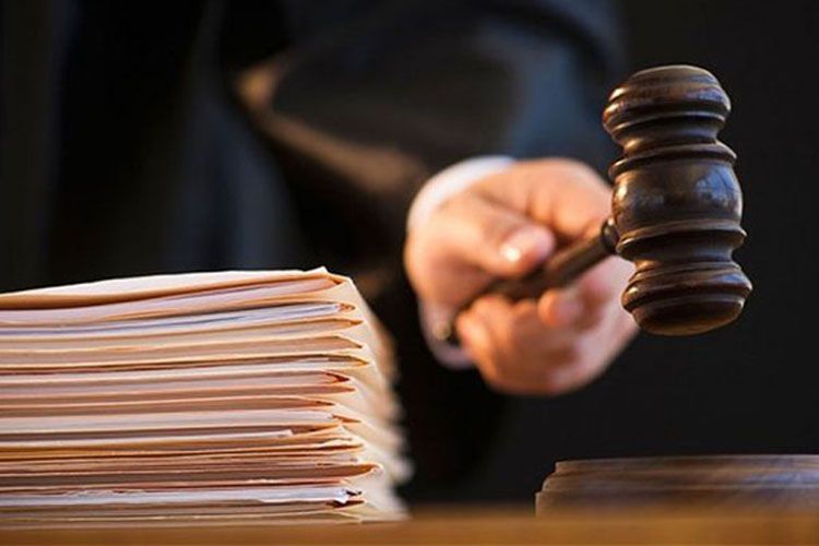 Ötən il tanışını öldürən şəxsin işi MƏHKƏMƏDƏ