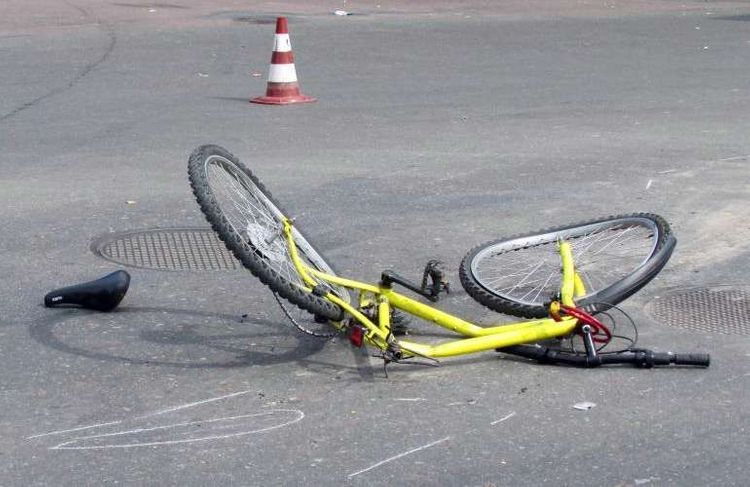 Bakıda FACİƏ: 12 yaşlı velosipedçini maşın vurub öldürdü