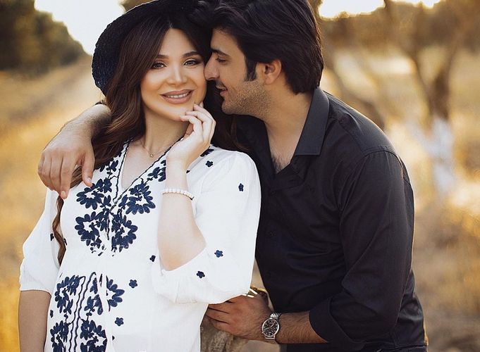 Məşhur cütlük valideyn oldu - FOTO