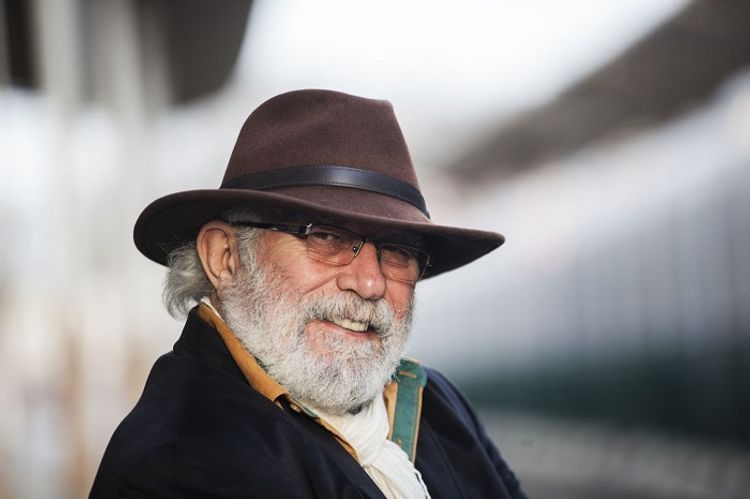 Tanınmış aktyor çəkiliş meydançasında həyatını itirdi