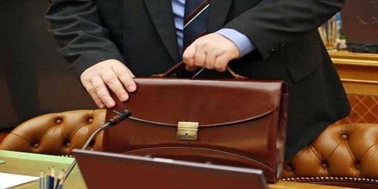 Direktor olmaq istəyənlərin NƏZƏRİNƏ 