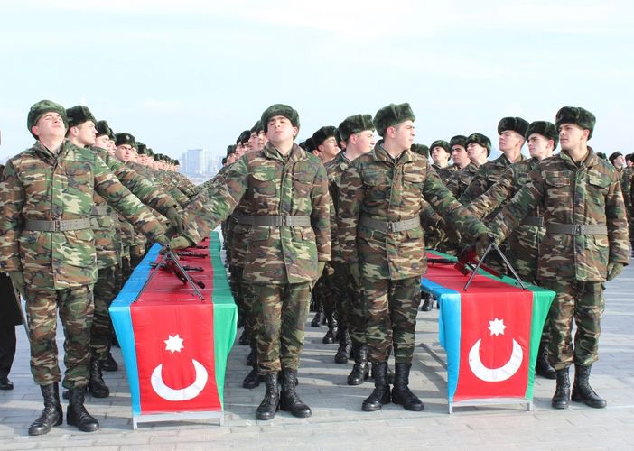  Əsgər gedəcək gənclərə çağırış vərəqəsi yollandı
