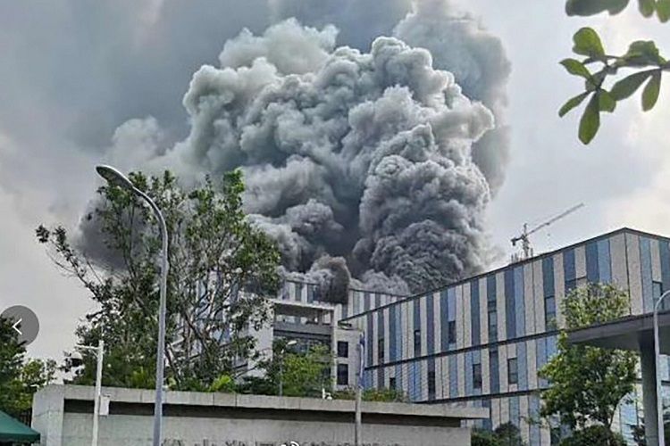"Huawei" şirkətinin ərazisində yanğın: Ölənlər var