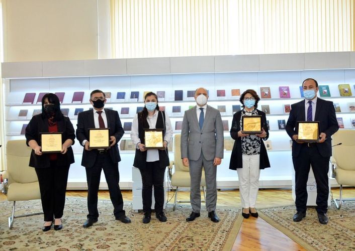 Pandemiya ilə bağlı hekayə müsabiqəsinin qalibləri mükafatlandırıldılar