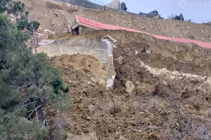 Badamdardakı sürüşmə ərazisindən görüntü