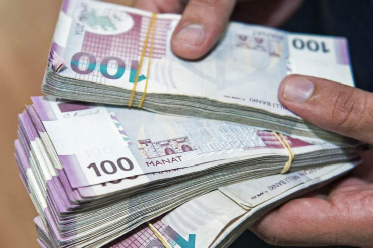 Xadimə evdən 48 min pul apardı - BAKIDA 