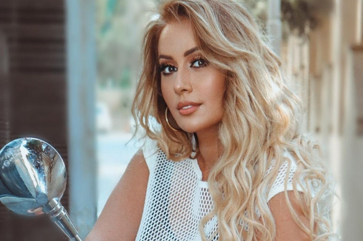Müğənni Roza Zərgərli