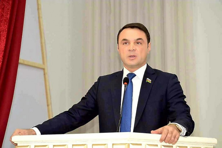 Polisi döyən deputatdan ŞOK SÖZLƏR:  "Fəxr elə ki, səni deputat döyüb"