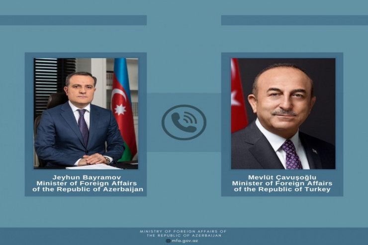 Azərbaycan və Türkiyə XİN başçıları yanğını müzakirə etdi