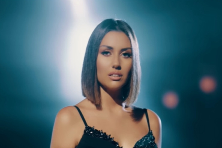 Safurə Əliyeva, müğənni