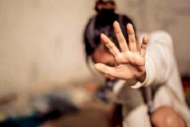 Ana və qardaş 18 yaşlı qıza “dağ basdılar” – DƏHŞƏTLİ ƏMƏL 