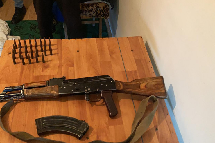 Bakıda "Kalaşnikov"la gəzəndə tutuldu