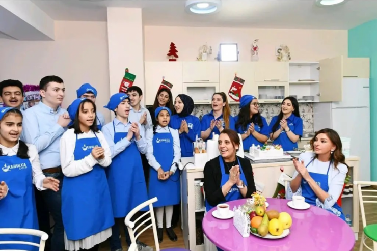 Mehriban Əliyevadan ad günü təbrikinə görə bu uşaqlara  TƏŞƏKKÜR 