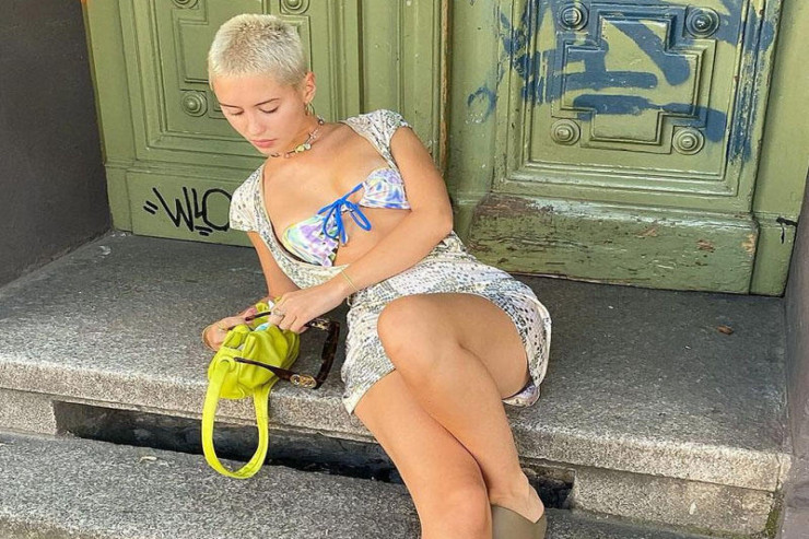 Aktyorun qızı açıq-saçıq geyimi ilə diqqət çəkdi - FOTO 