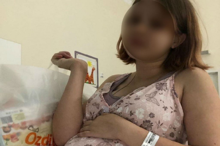 Məktəbli qız atasından UŞAQ DOĞDU 