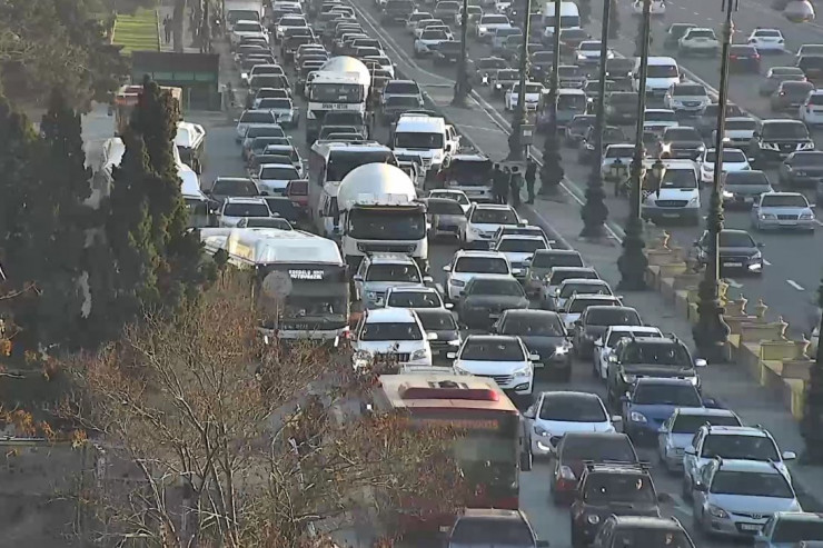 Bakıda tıxac