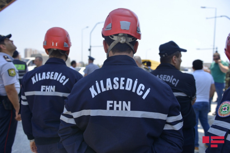 Biri azyaşlı olmaqla 3 nəfər xilas edildi