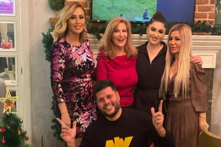 Zaur Kamal özünə  MƏCLİS   qurdu - VİDEO 