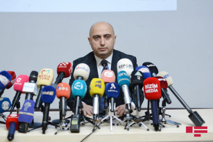 Təhsil naziri Emin Əmrullayev