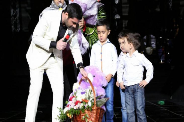 "Övladlarımın müğənni olmasını istəmirəm" - İzzət Bağırzadə  - VİDEO 