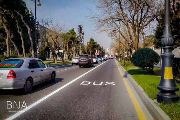 Daha bir prospektdə xüsusi zolaq çəkildi