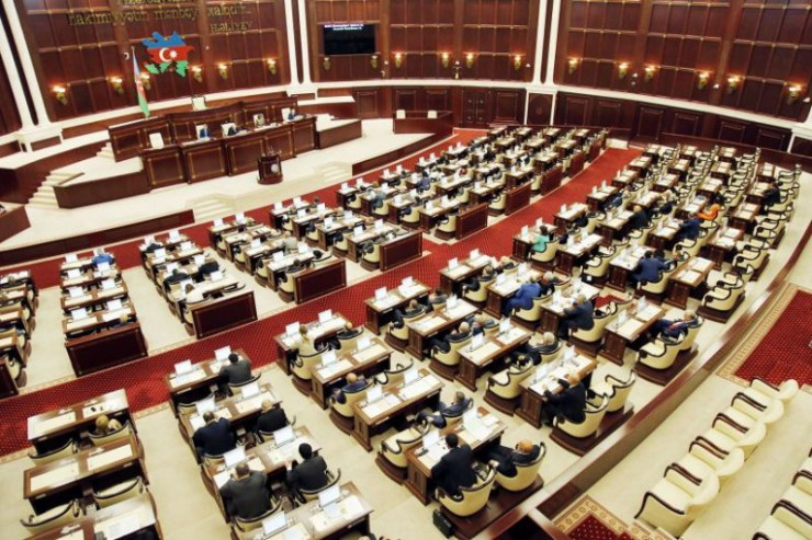 Deputatlar karantin qaydalarını pozduğu üçün cərimə oluna bilərmi?