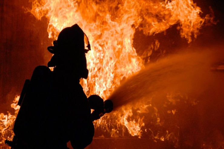 Aktyorun evi partladı, reanimasiyadadır