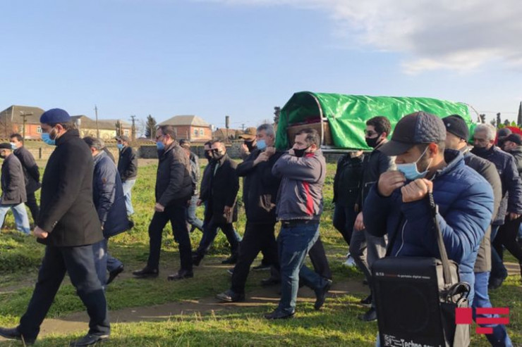 Xalq artisti Yalçın Rzazadənin dəfnindən görüntülər