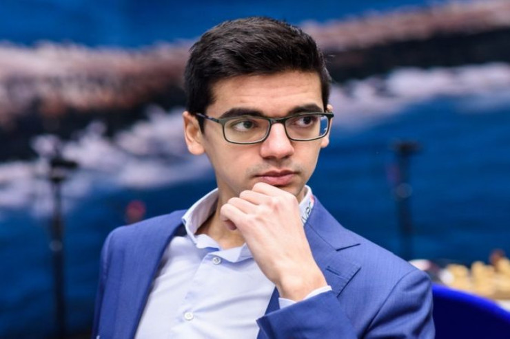 Niderland şahmatçısı Teymur Rəcəbovu qəhrəman adlandırdı