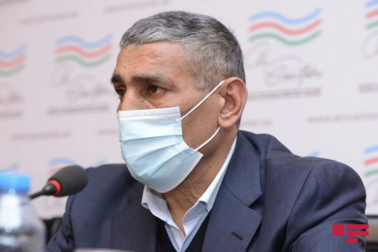 Şahbaz Quliyev:  “Hər gecə əlindəki dəyənəyi belimizdə qırırdı”