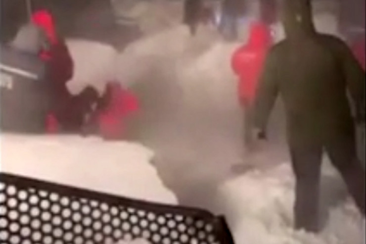 Rusiyada 5 ev qar uçqunu altda qaldı - FOTO  - VİDEO 