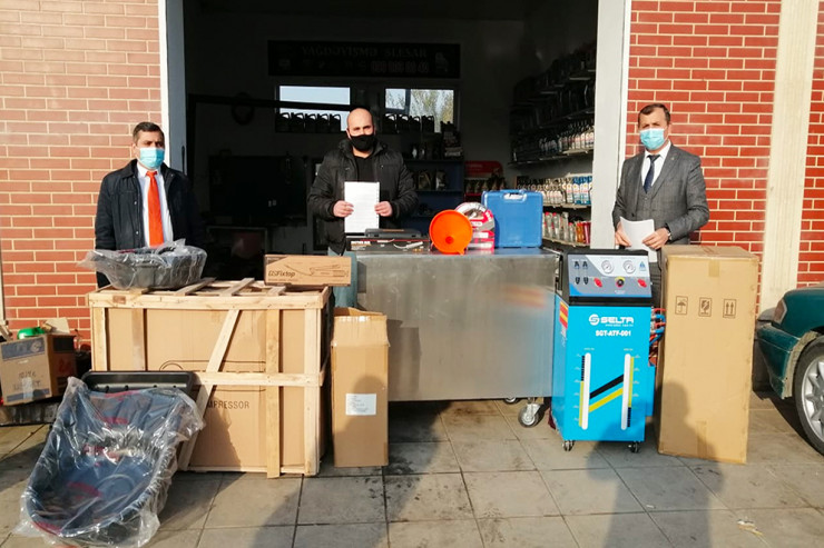 Unibank özünüməşğulluq layihəsini başa çatdırıb-FOTO 