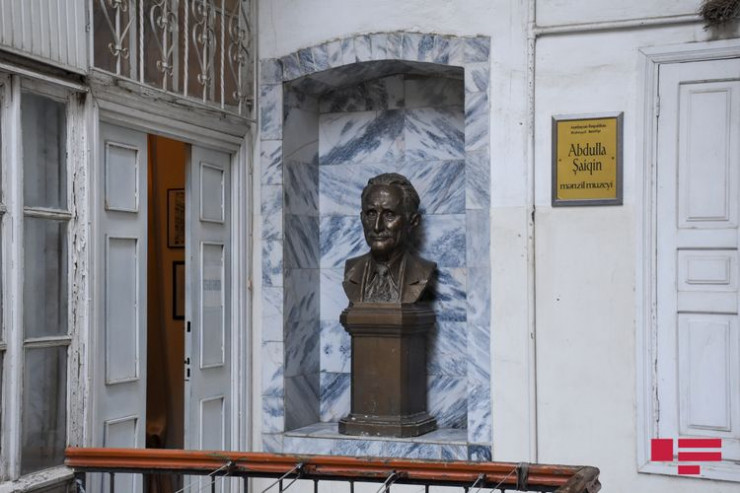 Muzey və sərgi salonları açılır