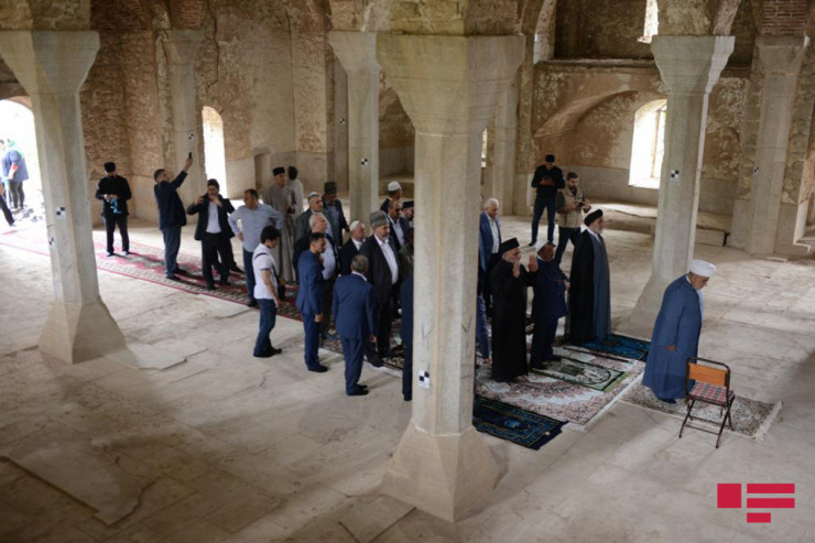 Şuşadakı  Aşağı Gövhər Ağa məscidini ziyarət